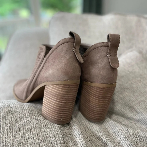 Madden Girl Evita Heeled Bootie - Taupe Brown - Size 8.5 - Picture 6 of 8